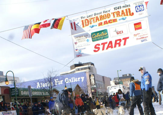Iditarod – Tier und Mensch am Limit: Mit am Start am 7. März sind die Berington-Zwillinge Kristy und Anna