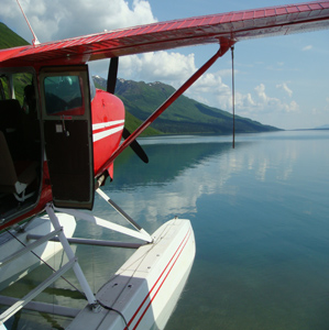 Zwischenstopp mit dem Floatplane <br> Foto: Susanne Heiss