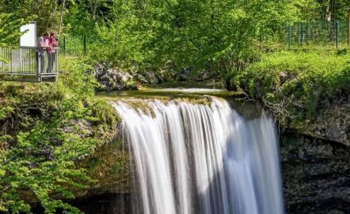 Blick von oben auf die Wasserfälle Foto: David Knipping